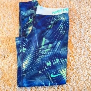 𝅺WOMEN’S Nike Nike Pro Tight Fit Leggings Medium Blue